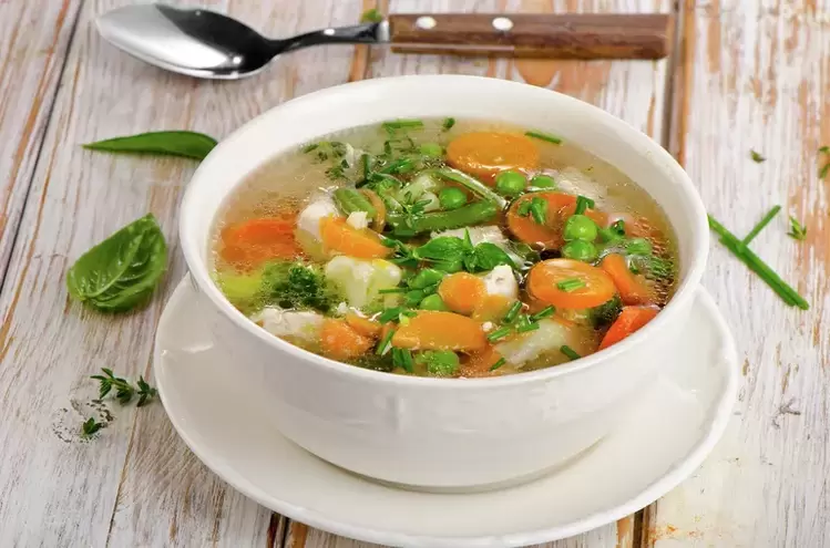 Sopa de verduras en pérdida de peso